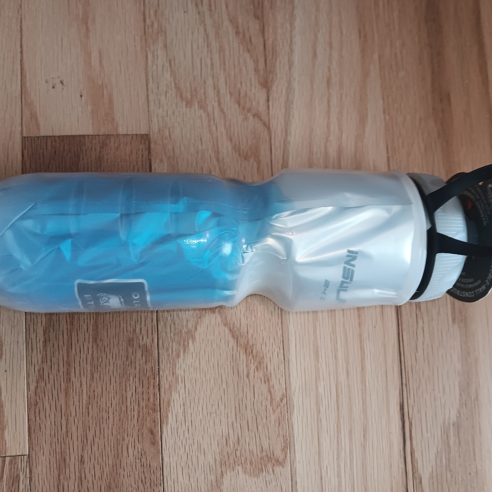 Polar Bottle NWT